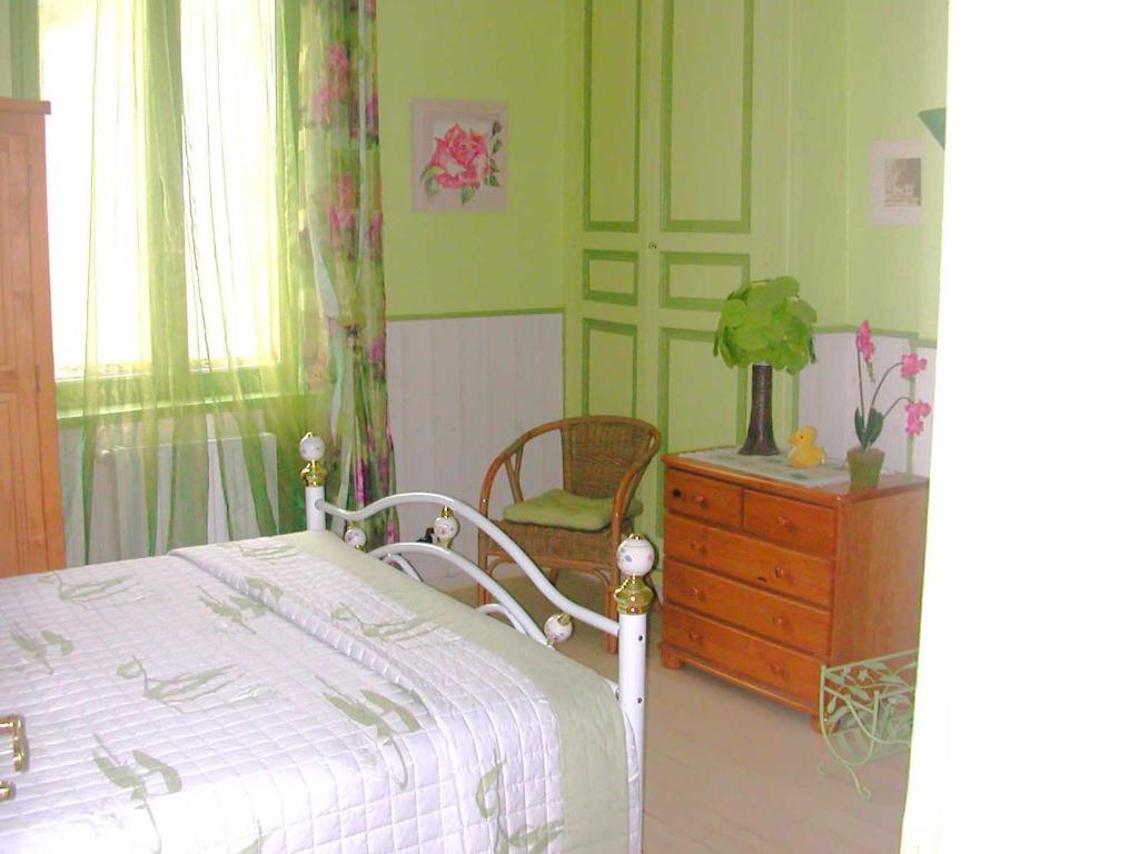 Chambres D'Hotes Les Pensees Douces Auxerre Oda fotoğraf